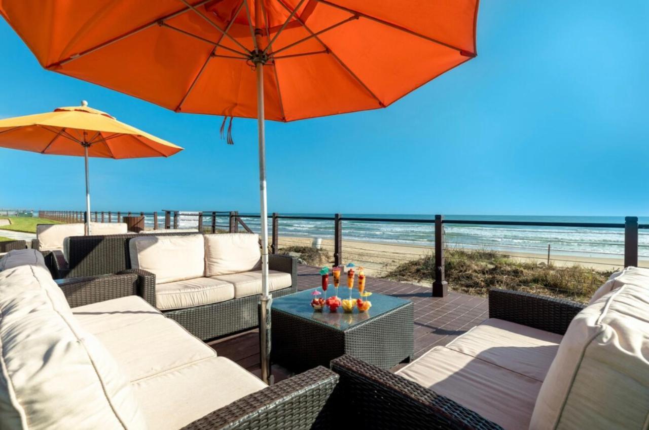New Stunning Ocean-View Beachfront Resort, Heated Pool! サウス・パドリー・アイランド エクステリア 写真