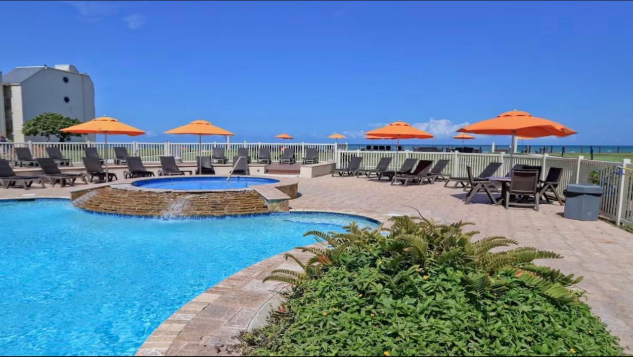New Stunning Ocean-View Beachfront Resort, Heated Pool! サウス・パドリー・アイランド エクステリア 写真