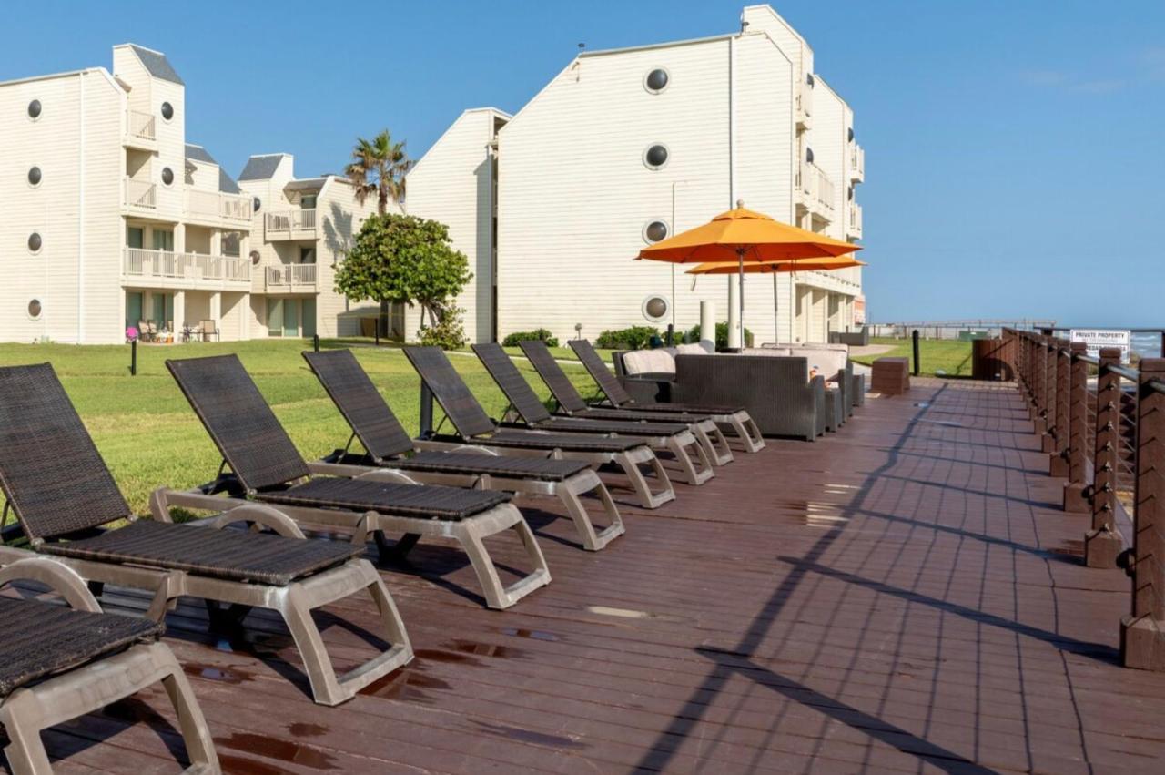 New Stunning Ocean-View Beachfront Resort, Heated Pool! サウス・パドリー・アイランド エクステリア 写真