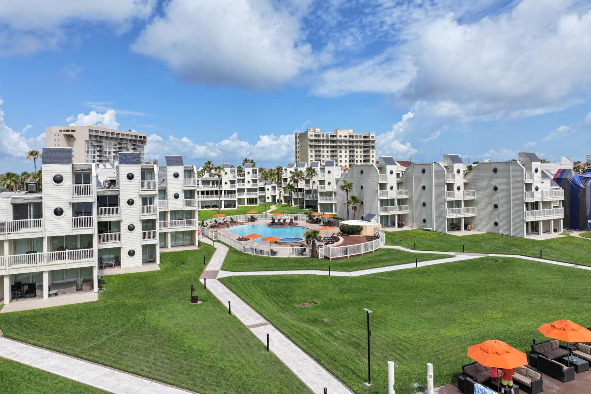 New Stunning Ocean-View Beachfront Resort, Heated Pool! サウス・パドリー・アイランド エクステリア 写真